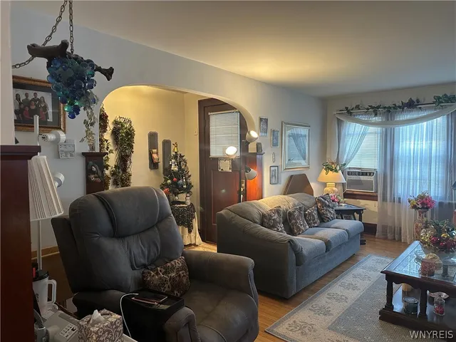 $249,900 | 28 Paul Place, Buffalo, NY 14210