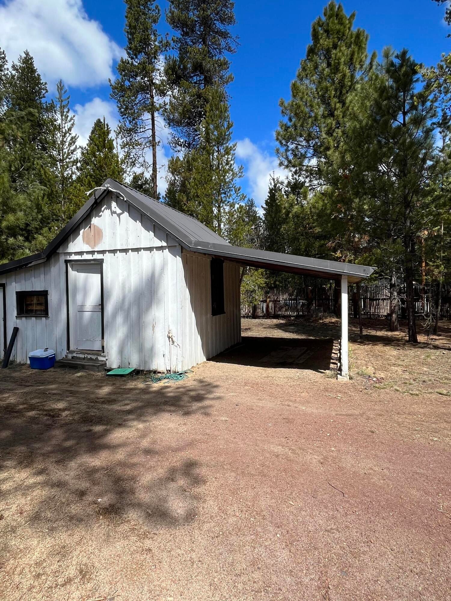 15876 Juniper Road La Pine, OR 97739 - Photo 21 of 28 Carport