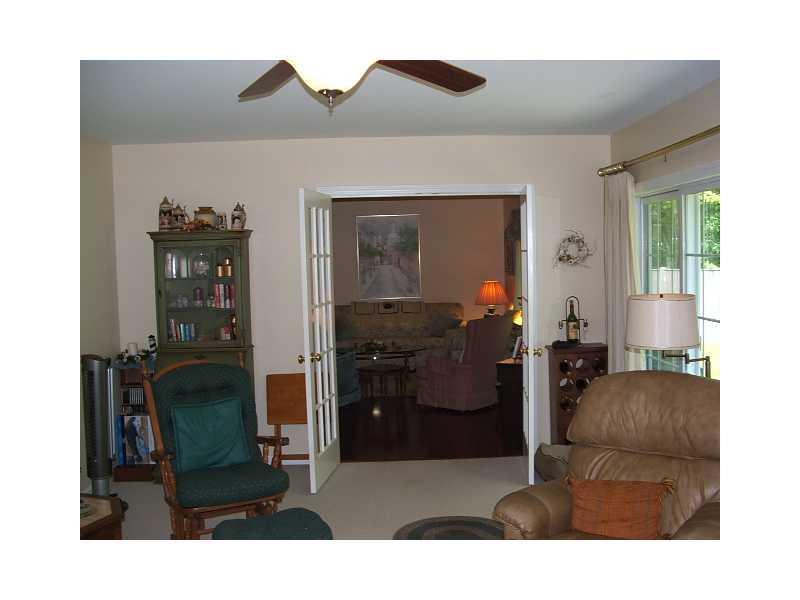 893 Portland Road, Unit 8 Saco, ME 04072 - Photo 13 of 31 Den/Family/Great Room.