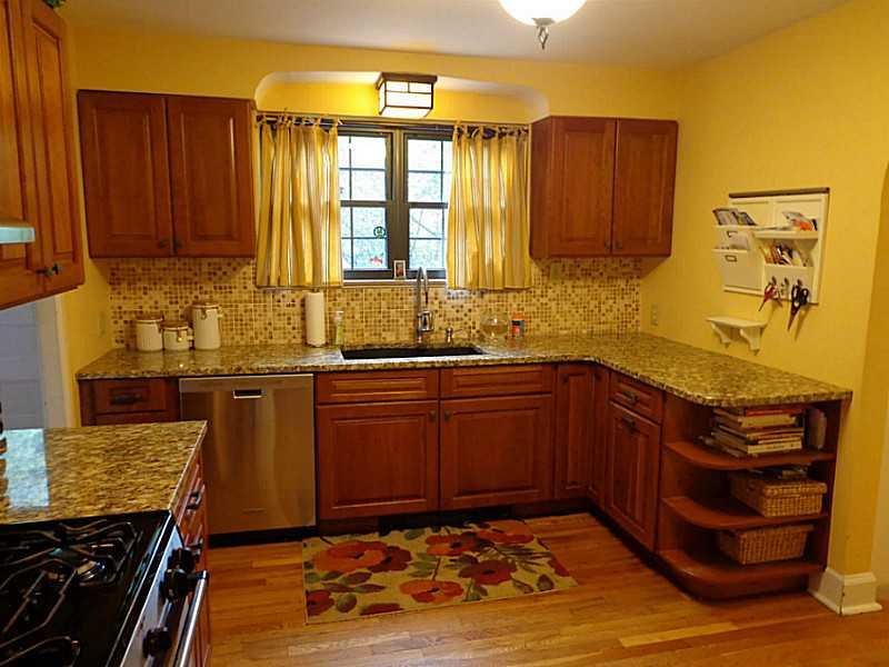 508 Bevington Road Forest Hills, PA 15221 - Photo 12 of 25 Kitchen. This window overlooks the Deck and the right side Yard. Kitchen appliances are INCLUDED!
