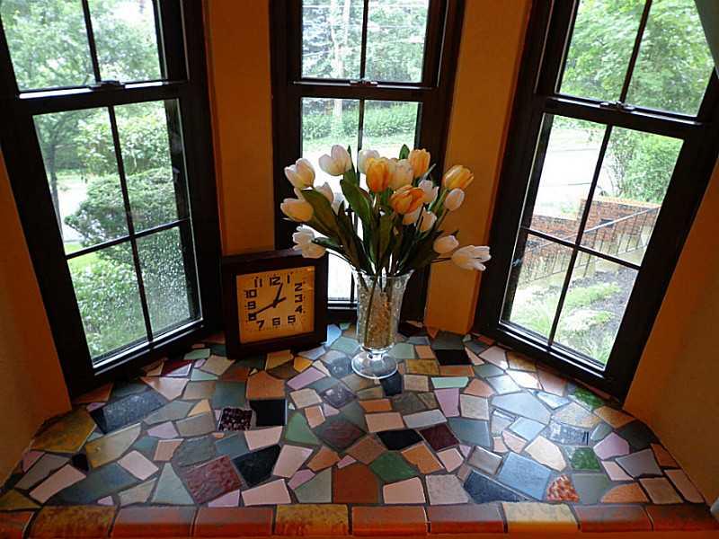 508 Bevington Road Forest Hills, PA 15221 - Photo 9 of 25 Dining Room. There is very cool tilework on the sills of the bay windows.