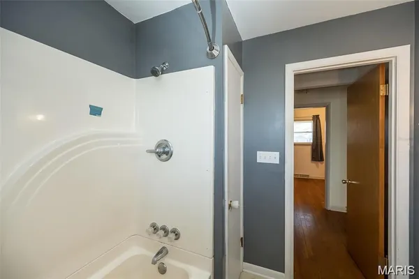 $1,895 | 405 North Moore Street, Waterloo, IL 62298