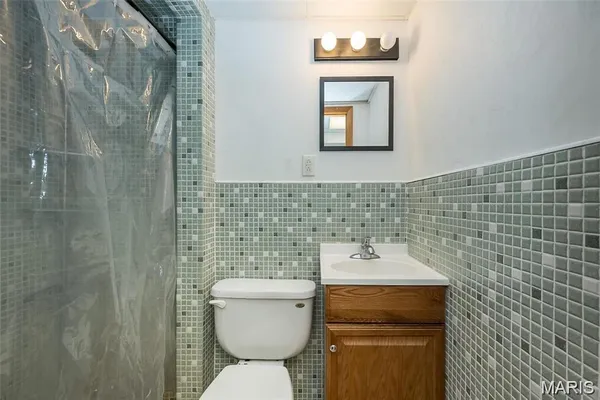 $1,895 | 405 North Moore Street, Waterloo, IL 62298