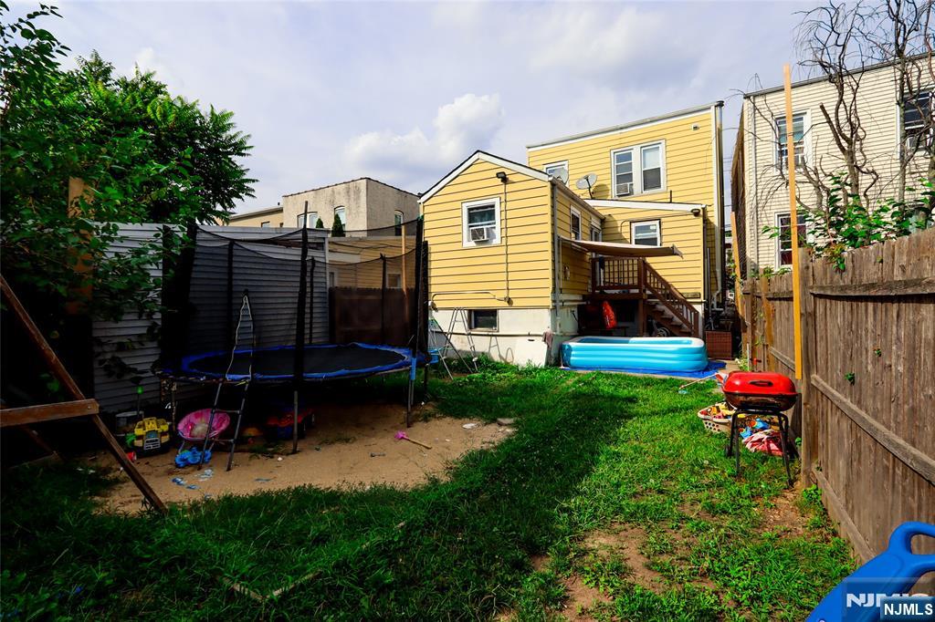 398 Cliff Street Fairview, NJ 07022 - Photo 9 of 11