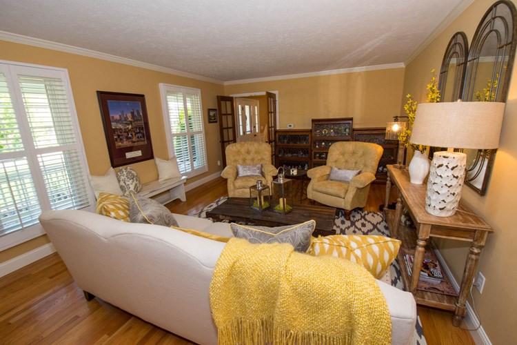 15084 Hunting Ridge Trail Granger, IN 46530 - Photo 4 of 36 Gallery Image 4