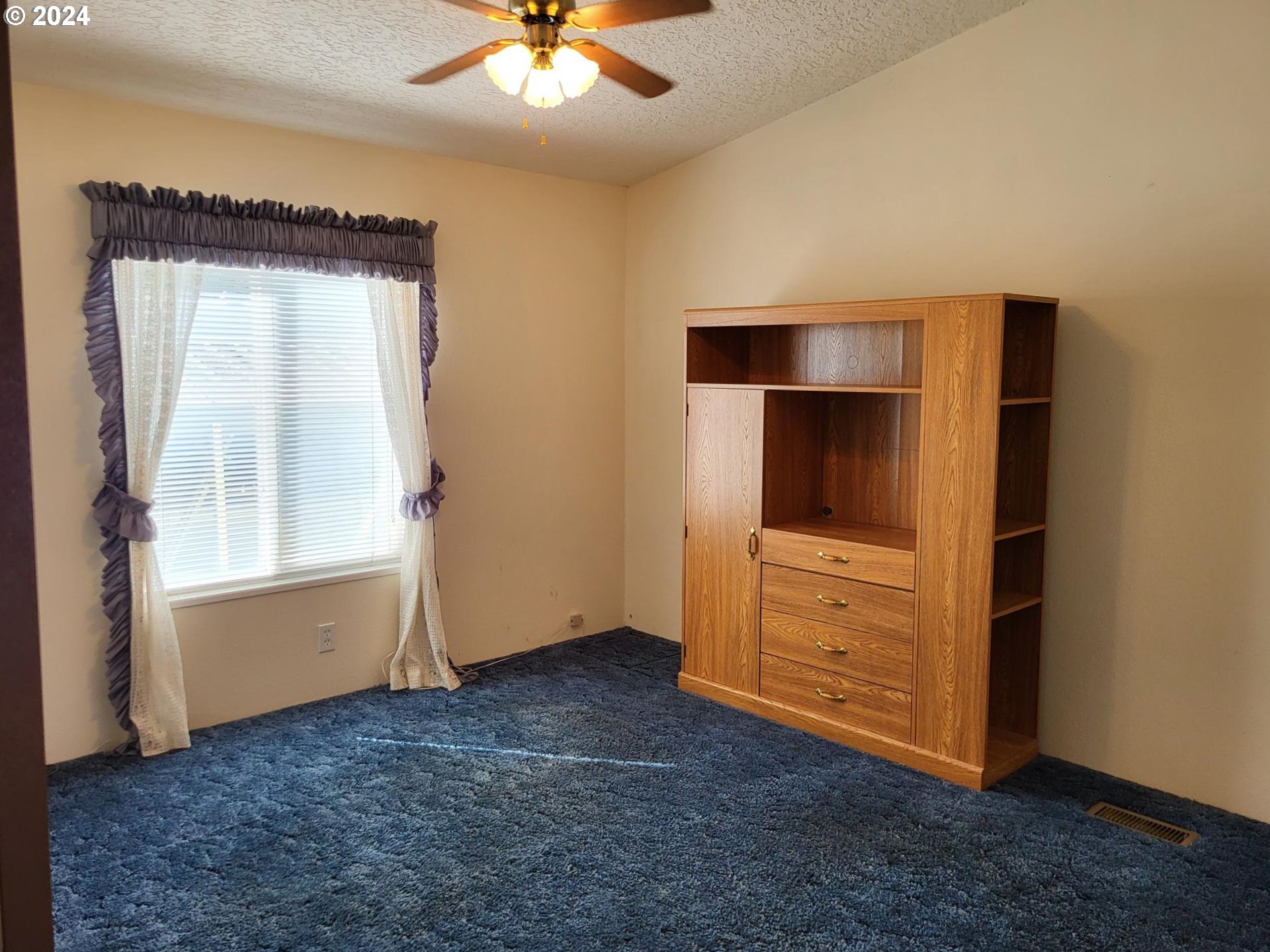 503 Southeast Sheridan Road, Unit 19 Sheridan, OR 97378 - Photo 15 of 30 Gallery Image 15