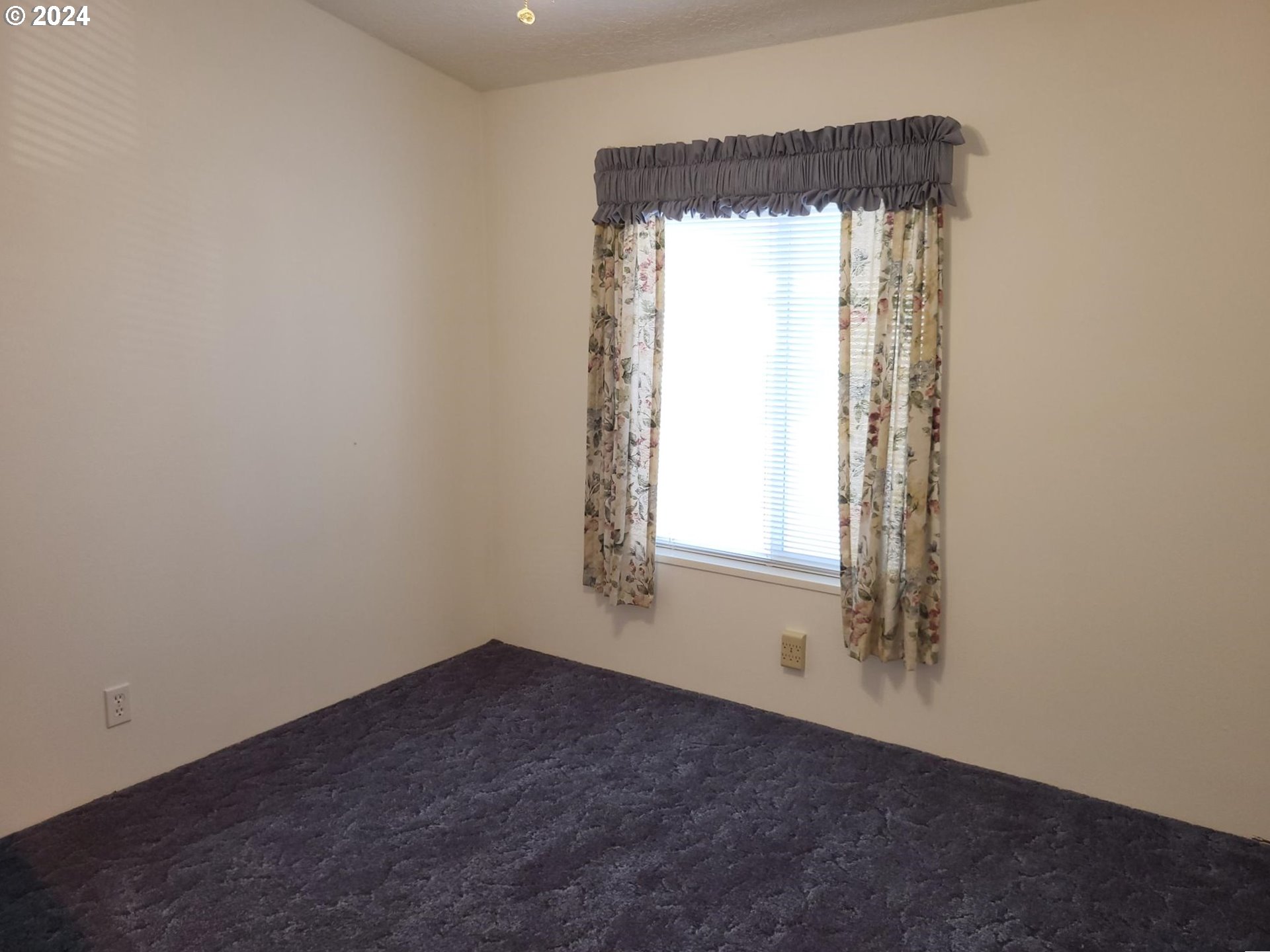 503 Southeast Sheridan Road, Unit 19 Sheridan, OR 97378 - Photo 21 of 30 Gallery Image 21