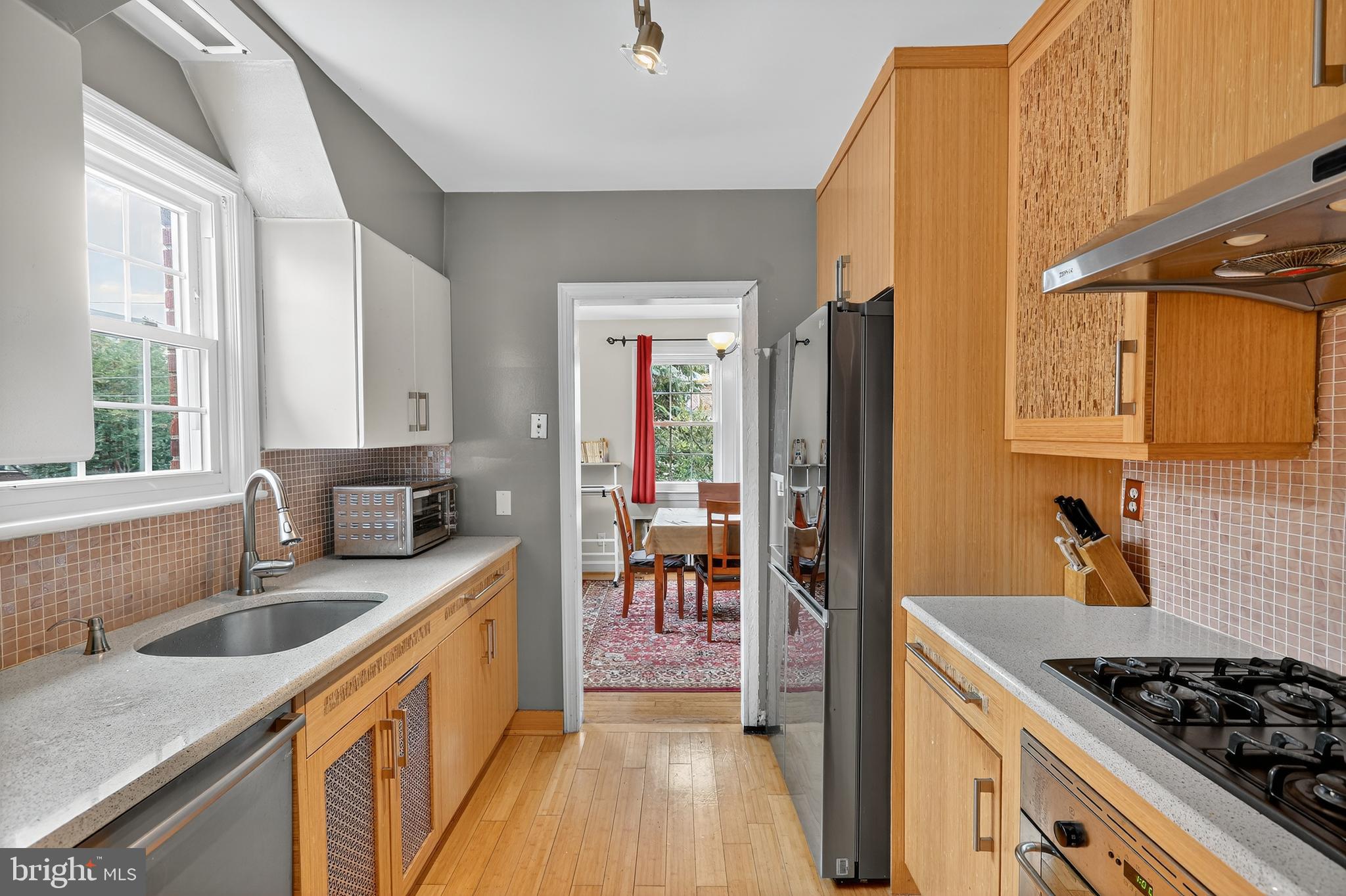 9950 Moss Avenue Silver Spring, MD 20901 - Photo 8 of 31