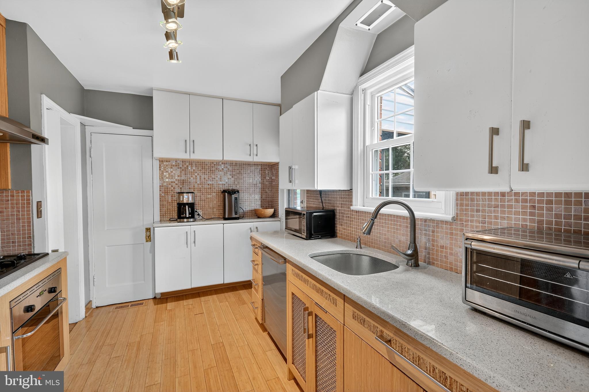 9950 Moss Avenue Silver Spring, MD 20901 - Photo 9 of 31