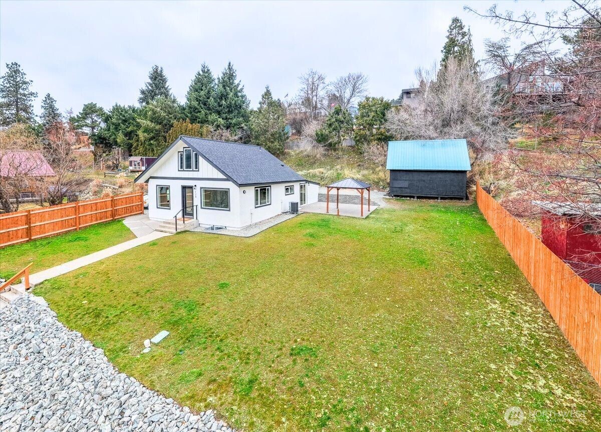 124 Boetzke Avenue Manson, WA 98831 - Photo 2 of 35