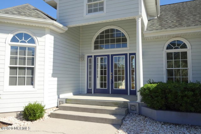 124 Inlet Point Drive Wilmington, NC 28409 - Photo 4 of 65 4