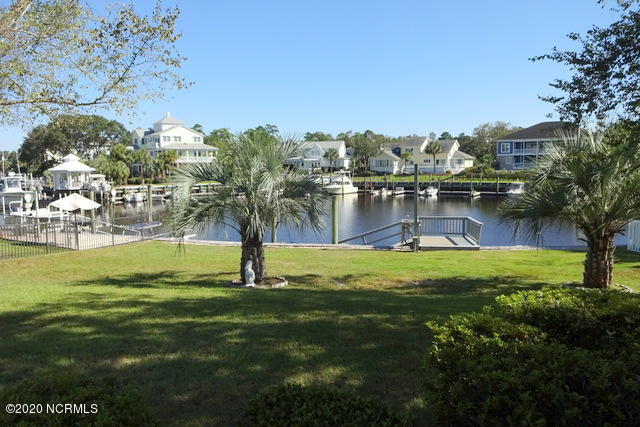 124 Inlet Point Drive Wilmington, NC 28409 - Photo 53 of 65 56
