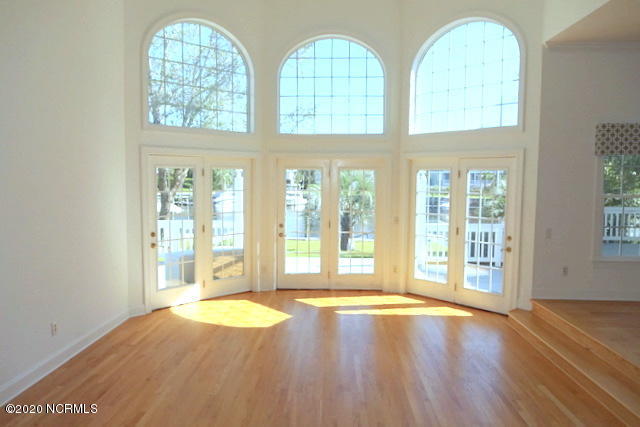 124 Inlet Point Drive Wilmington, NC 28409 - Photo 7 of 65 7