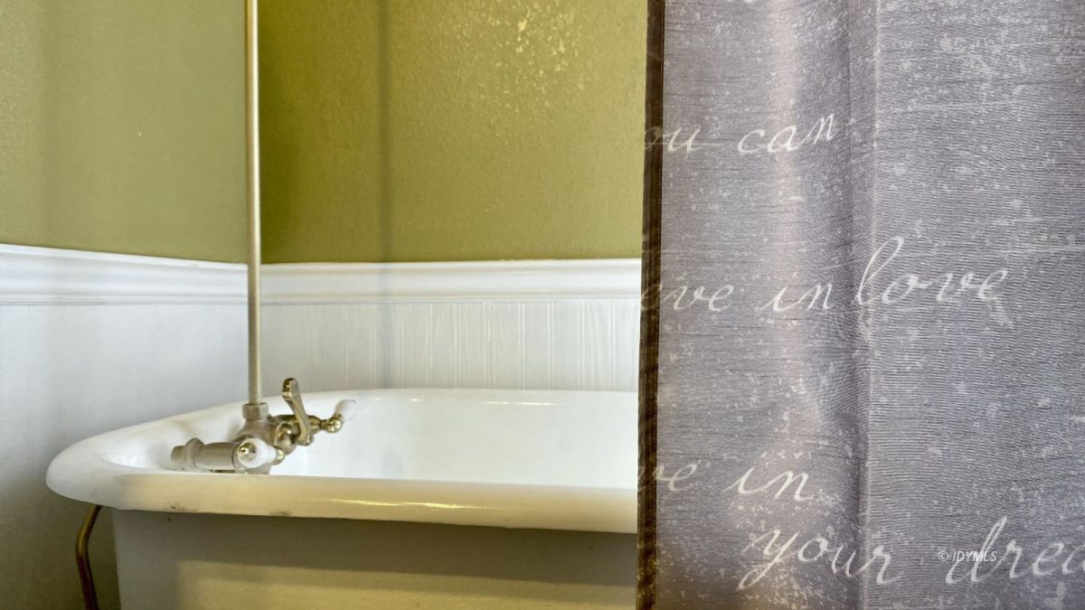 52905 Tollgate Road Idyllwild, CA 92549 - Photo 80 of 91 a bathroom with a sink and a mirror