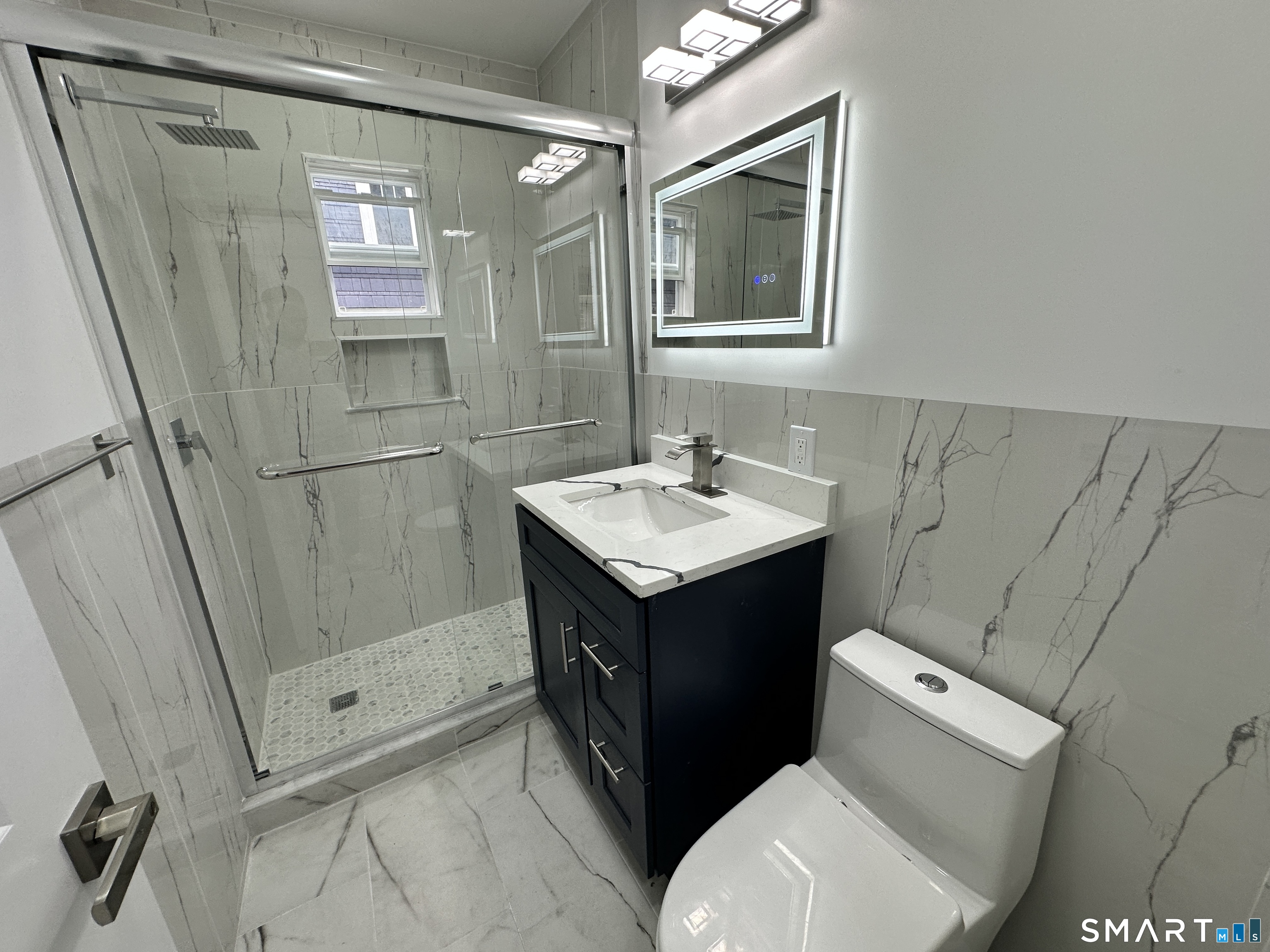 332 Robbins Street Waterbury, CT 06708 - Photo 11 of 12