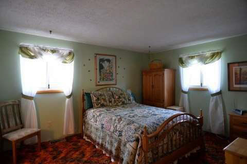 10407 Clinton Road Manchester, MI 48158 - Photo 12 of 25 20413384-11.JPG