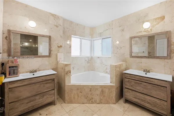$6,400 | 11243 Northwest 58th Terrace, Unit 1, Doral, FL 33178