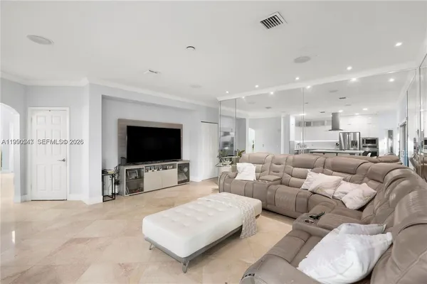 $6,400 | 11243 Northwest 58th Terrace, Unit 1, Doral, FL 33178