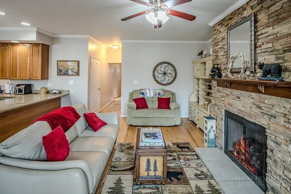 $475,000 | 25 Golfview Lane, Unit 25, Newland, NC 28657