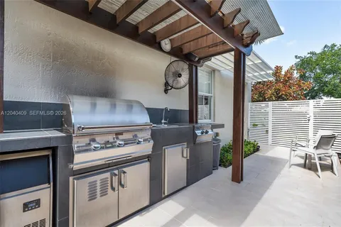 $1,230,000 | 2517 Southwest 148th Court, Miami, FL 33185