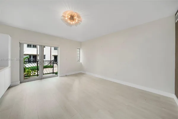 $2,950 | 435 21st Street, Unit 103, Miami Beach, FL 33139