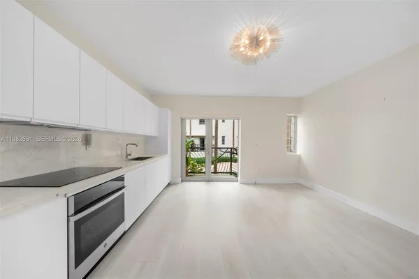 $2,950 | 435 21st Street, Unit 103, Miami Beach, FL 33139