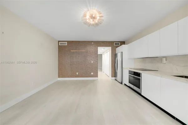 $2,950 | 435 21st Street, Unit 103, Miami Beach, FL 33139