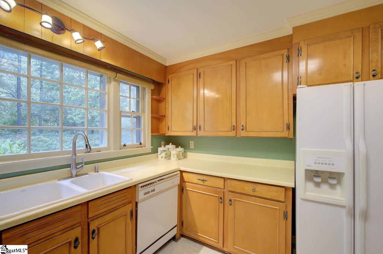 332 Arundel Road Greenville, SC 29615 - Photo 11 of 30