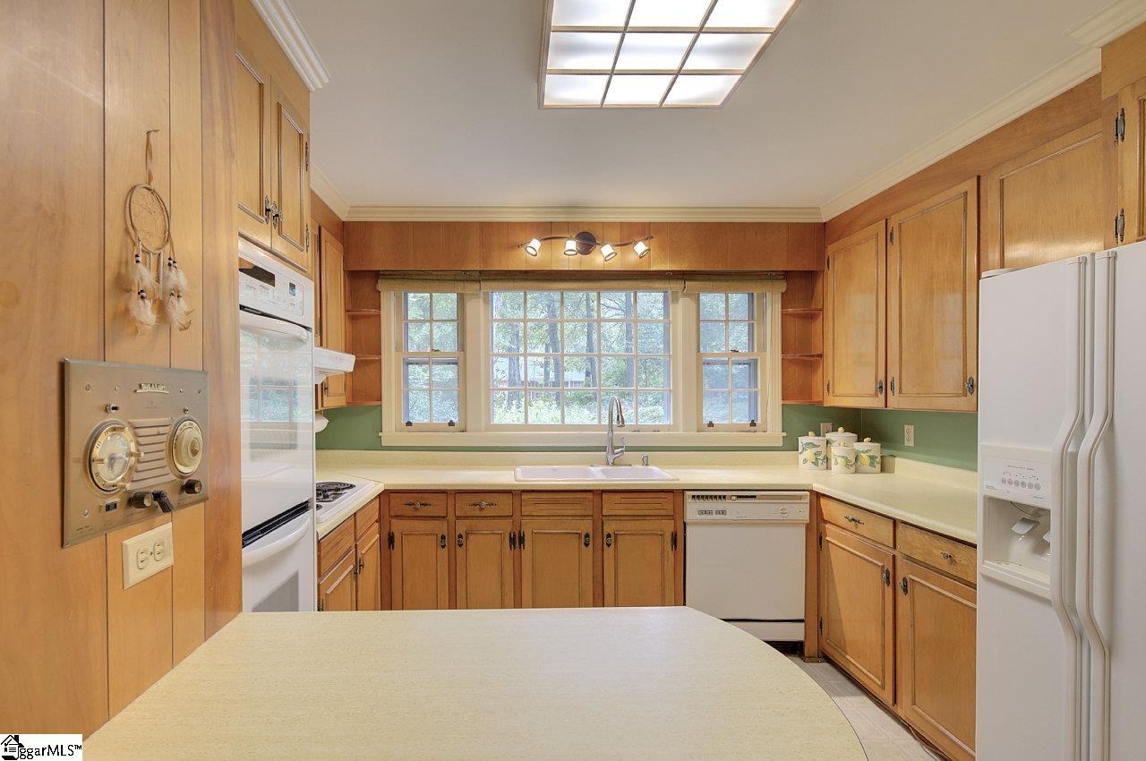 332 Arundel Road Greenville, SC 29615 - Photo 10 of 30