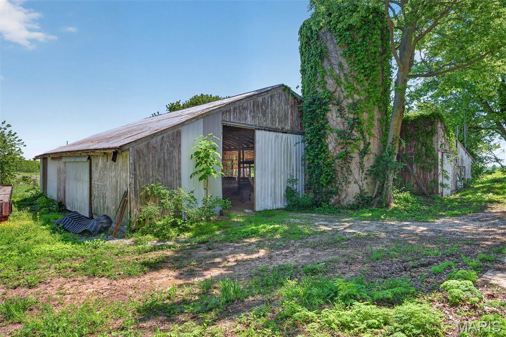13103 Trestle Road Highland, IL 62249 - Photo 34 of 49 Gallery Image 34