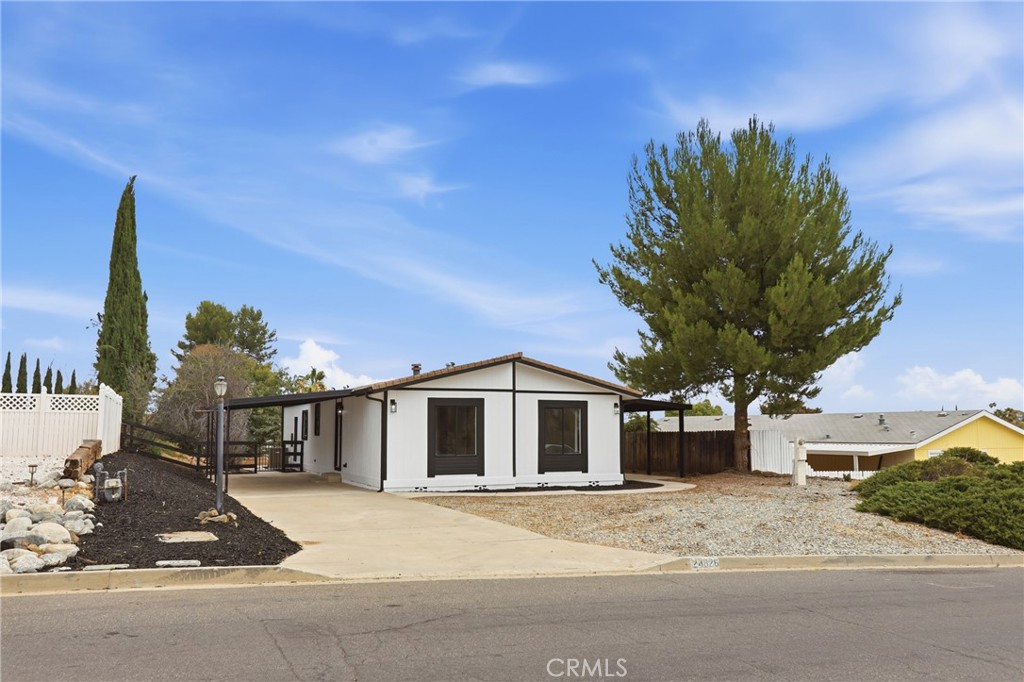 24826 Cornstalk Road Wildomar, CA 92595 - Photo 8 of 47 Gallery Image 8