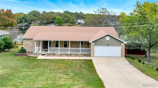 $485,000 | 440 Lakeshore Drive, St. Clair, MO 63077