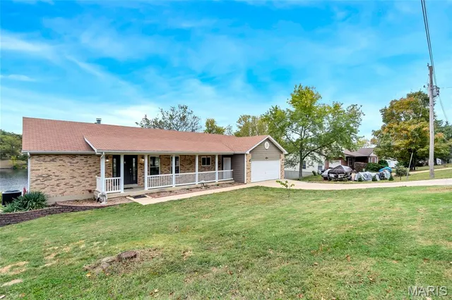 $485,000 | 440 Lakeshore Drive, St. Clair, MO 63077