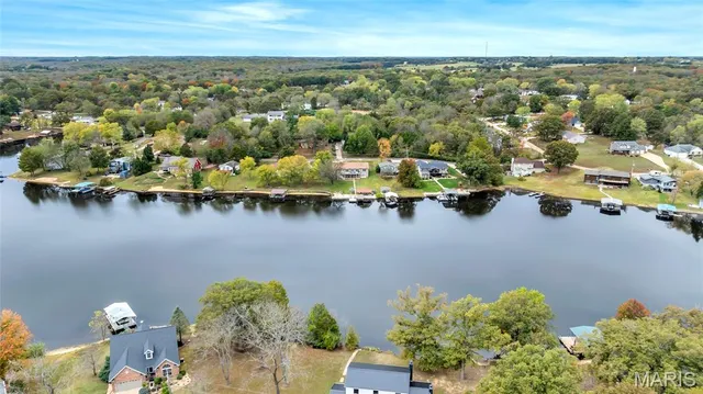 $485,000 | 440 Lakeshore Drive, St. Clair, MO 63077