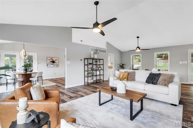 $485,000 | 440 Lakeshore Drive, St. Clair, MO 63077
