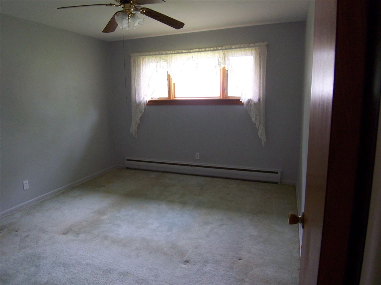5417 South Linden Road Swartz Creek, MI 48473 - Photo 13 of 33 31380264-12.JPG