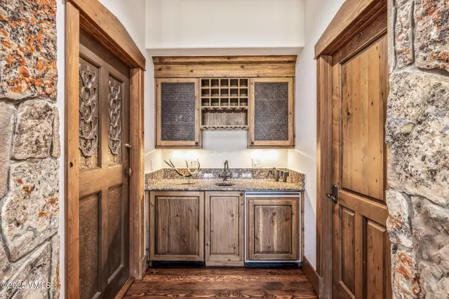 $6,000,000 | 37 Aspen Meadows Road, Edwards, CO 81632