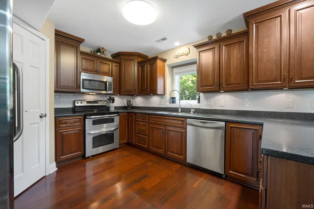 $399,000 | 16316 Thunderbird Road, Huntertown, IN 46748