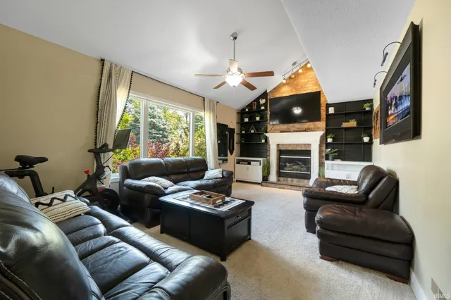 $399,000 | 16316 Thunderbird Road, Huntertown, IN 46748