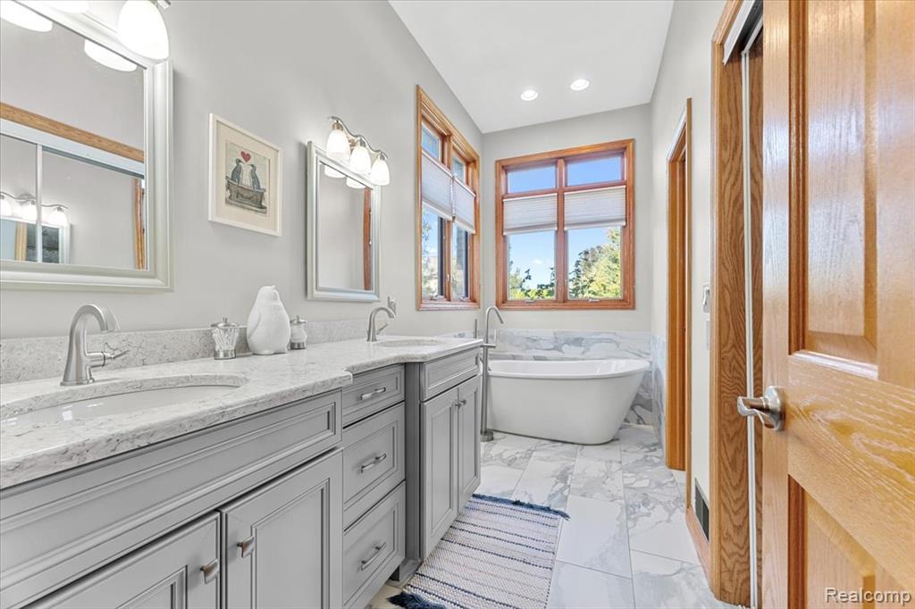 187 Golfview Way Monroe, MI 48162 - Photo 22 of 45 Gallery Image 22