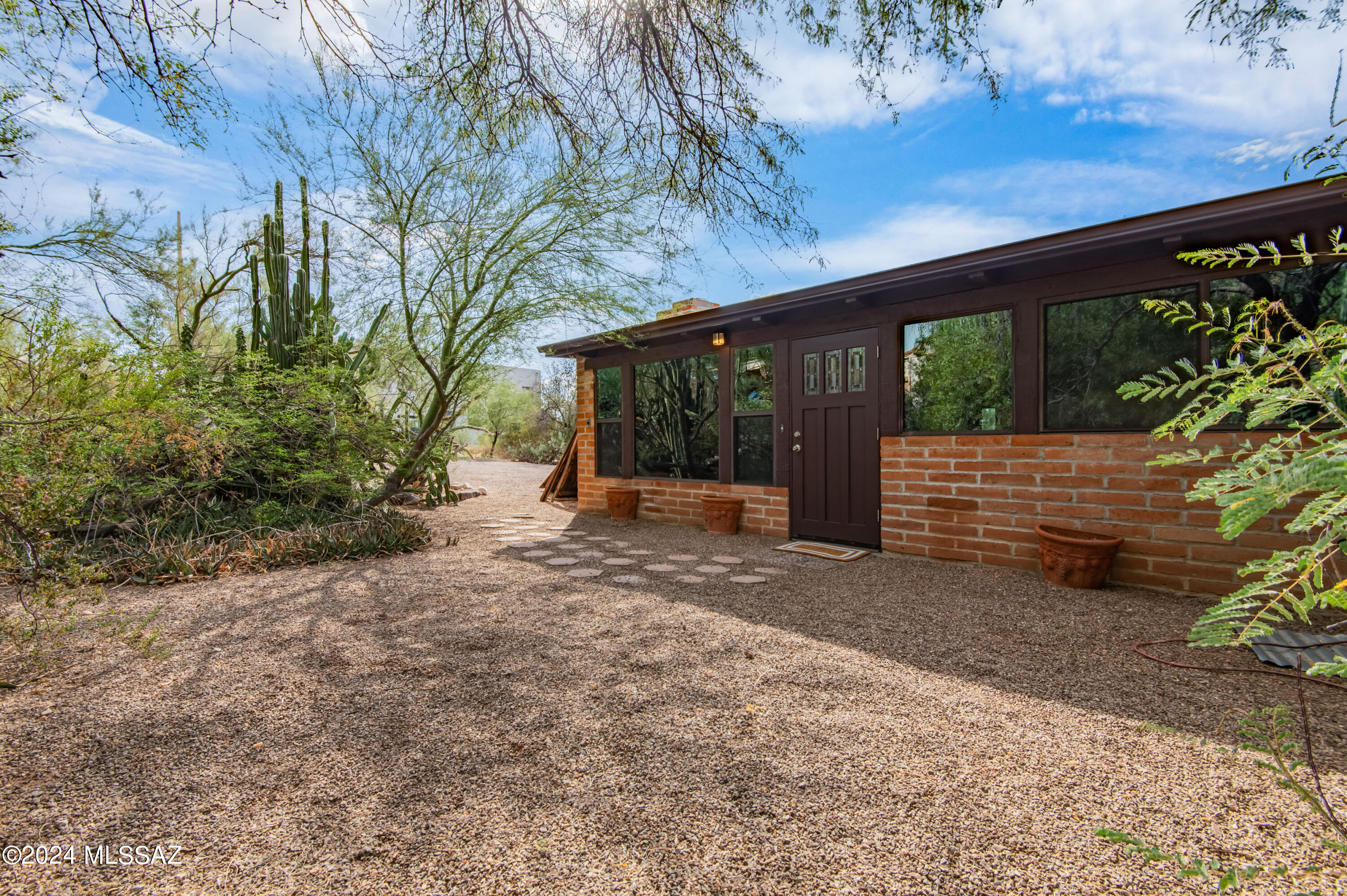 250 West Old Ina Road Tucson, AZ 85704 - Photo 3 of 45 Gallery Image 3
