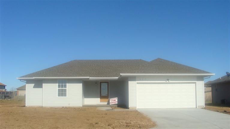 607 Rice Street Clever, MO 65631 - Photo 1 of 1 Primary Photo