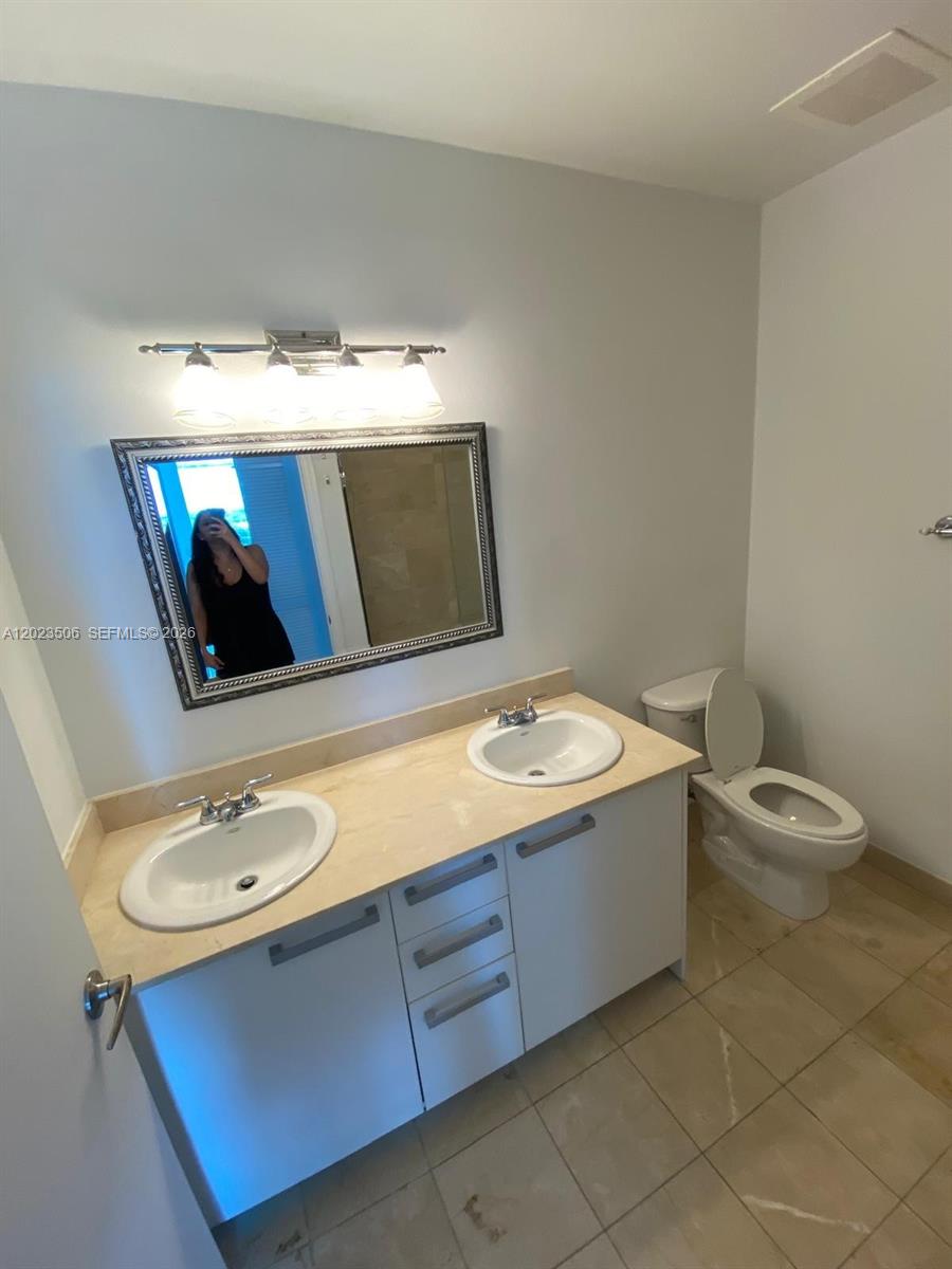 150 Southeast 25th Road, Unit 5E Miami, FL 33129 - Photo 10 of 14