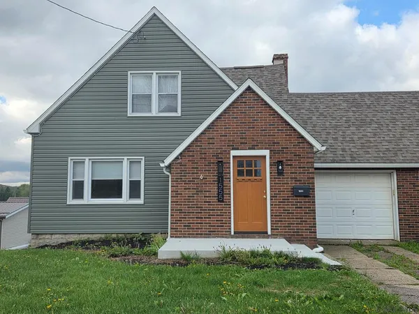 $900 | 1555 West Pitt Street, Jennerstown, PA 15547