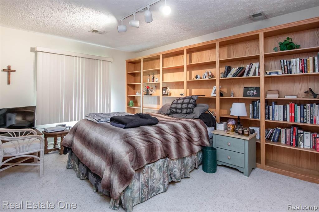 6687 Ridgeview Drive, Unit 55 Clarkston, MI 48346 - Photo 18 of 28