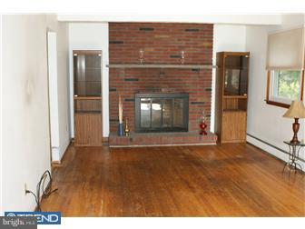 17 Bozarthtown Road Tabernacle, NJ 08088 - Photo 4 of 12 Living Room