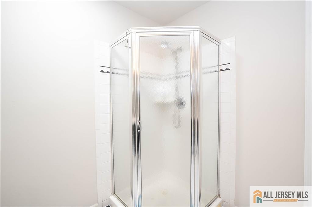 11 Hampton Road Monroe Township, NJ 08831 - Photo 22 of 62