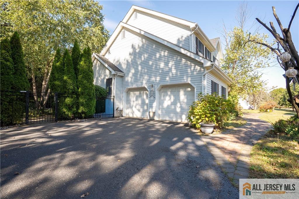 11 Hampton Road Monroe Township, NJ 08831 - Photo 28 of 62