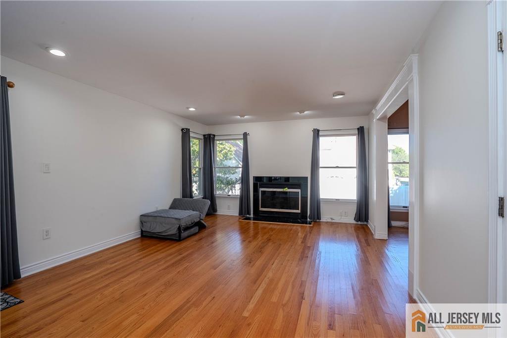 11 Hampton Road Monroe Township, NJ 08831 - Photo 9 of 62