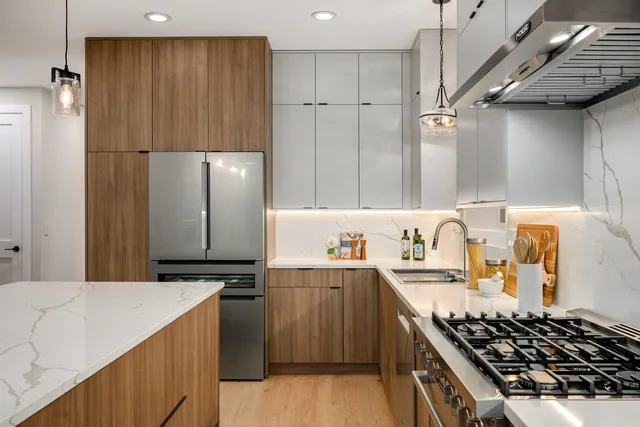 $1,775,000 | 2225 West Carmen Avenue, Chicago, IL 60625